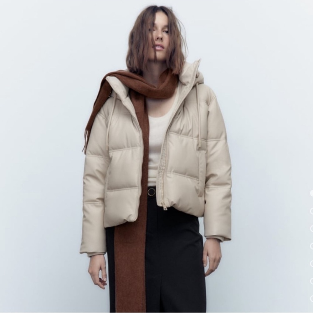 Women’s ZARA Faux leather cream puffer coat- Size XS